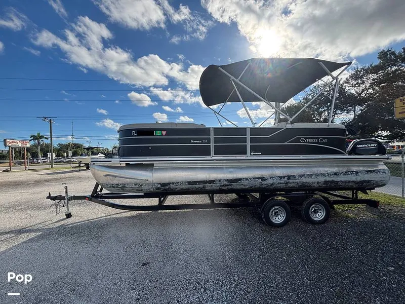 Slide: The Image of Cypress Cay Seabreeze 232 Freedom 2023 - 16843469