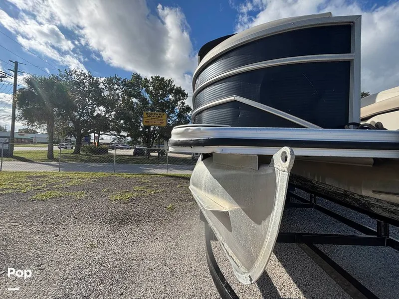 Slide: The Image of Cypress Cay Seabreeze 232 Freedom 2023 - 16843494