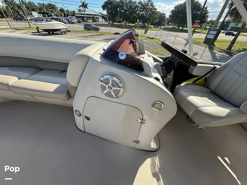 Slide: The Image of Cypress Cay Seabreeze 232 Freedom 2023 - 16843524