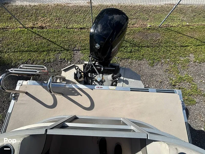 Slide: The Image of Cypress Cay Seabreeze 232 Freedom 2023 - 16843538