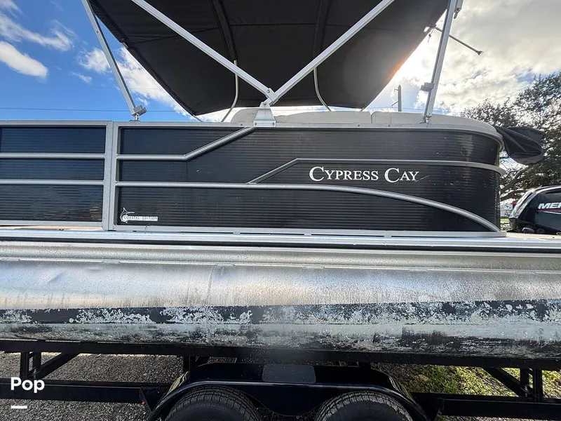 Slide: The Image of Cypress Cay Seabreeze 232 Freedom 2023 - 16843471