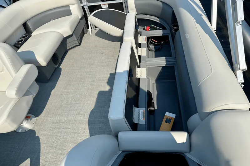 Slide: The Image of Starcraft LX 20 R 2025 - 16