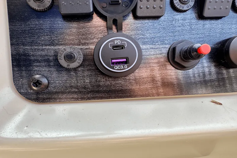 Slide: The Image of Starcraft LX 20 R 2025 - 19