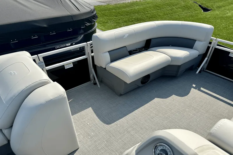 Slide: The Image of Starcraft LX 20 R 2025 - 3