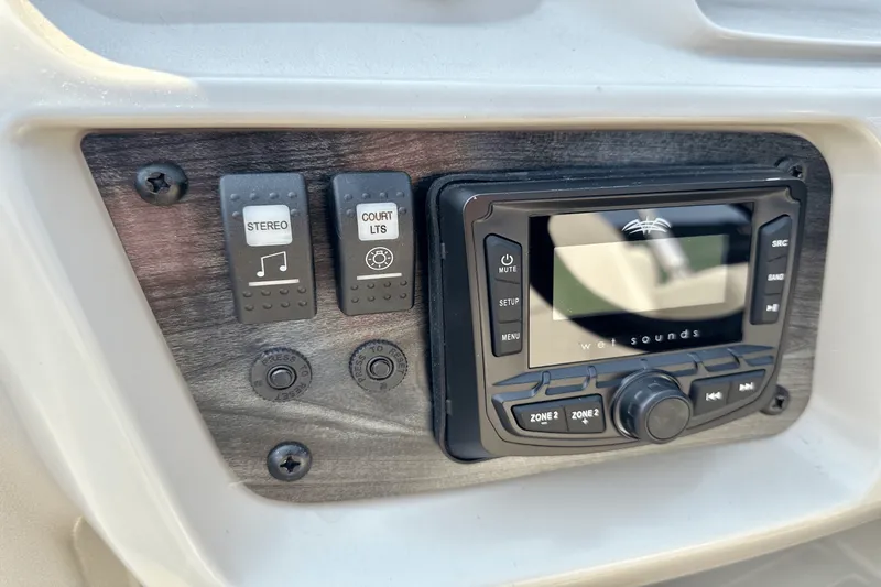 Slide: The Image of Starcraft LX 20 R 2025 - 6