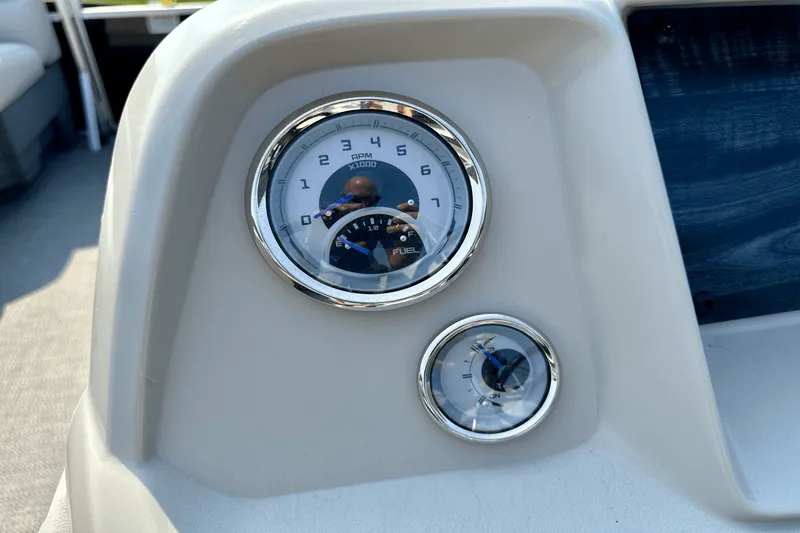 Slide: The Image of Starcraft LX 20 R 2025 - 7