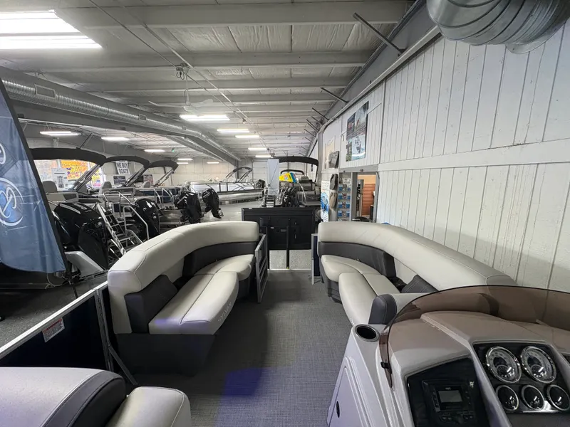 Slide: The Image of Sylvan MIRAGE 820 2025 - 8