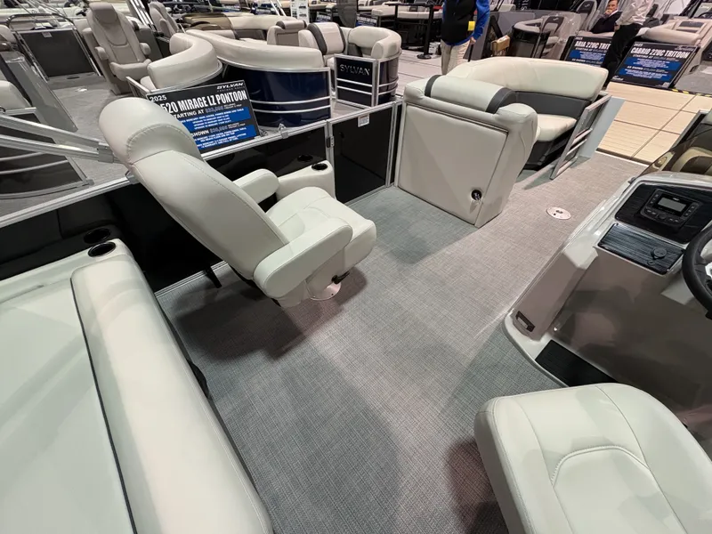 Slide: The Image of Sylvan MIRAGE 822 2025 - 9