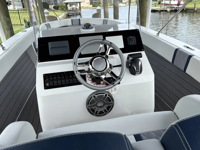 Slide: The Image of Action Marine 25' Runabout 2023 - 5