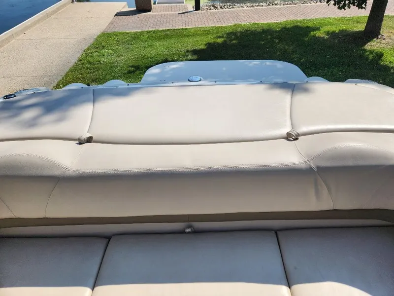 Slide: The Image of Larson 230 LXI 2003 - 10