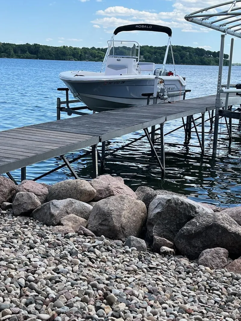 Slide: The Image of Robalo R160 2020 - 2