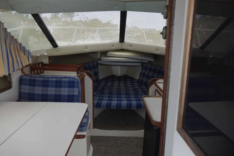 Slide: The Image of Blackfin 29 Flybridge 1988 - 28