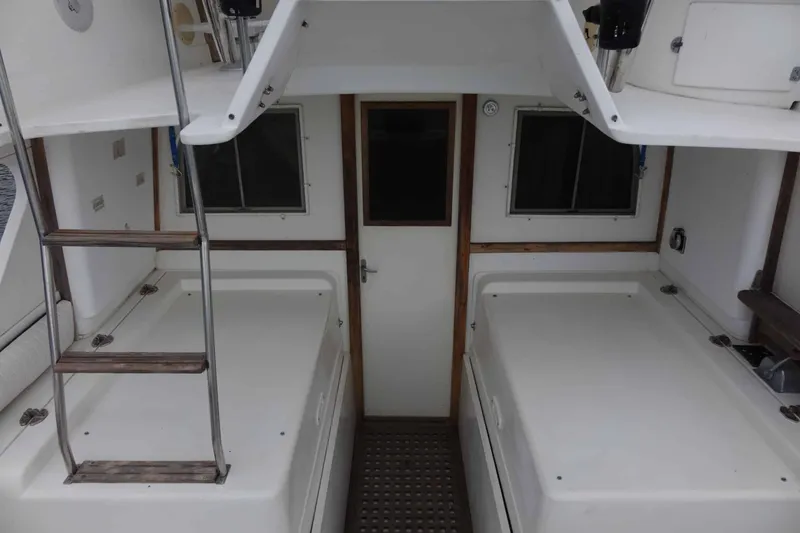 Slide: The Image of Blackfin 29 Flybridge 1988 - 23