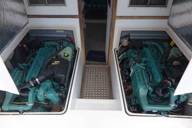 Slide: The Image of Blackfin 29 Flybridge 1988 - 39