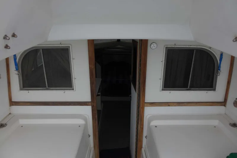 Slide: The Image of Blackfin 29 Flybridge 1988 - 27