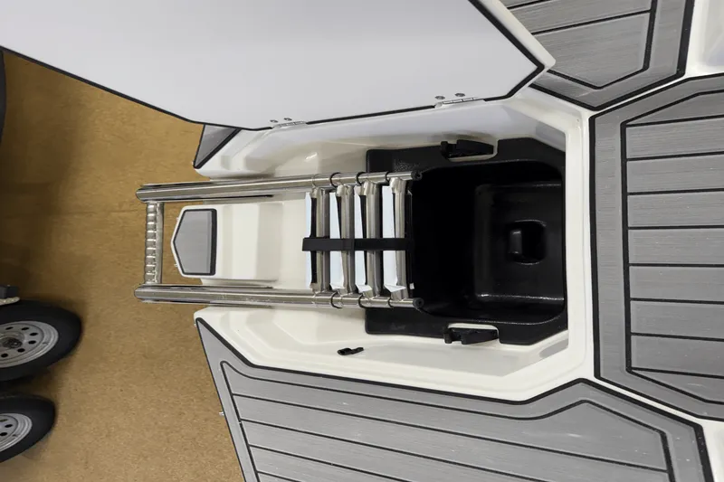 Slide: The Image of Starcraft 211SVX OB 2025 - 11