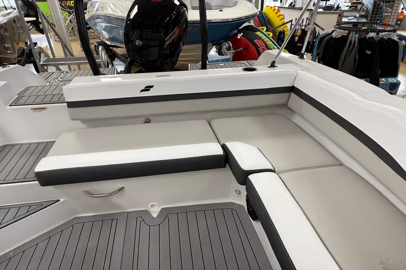 Slide: The Image of Starcraft 211SVX OB 2025 - 15