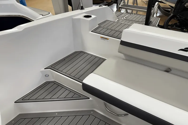 Slide: The Image of Starcraft 211SVX OB 2025 - 16