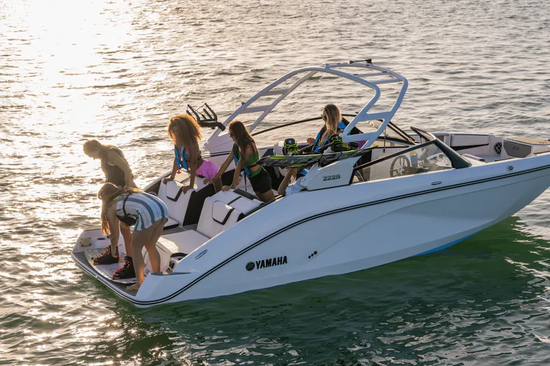 Slide: The Image of Yamaha 222S 2025 - 23