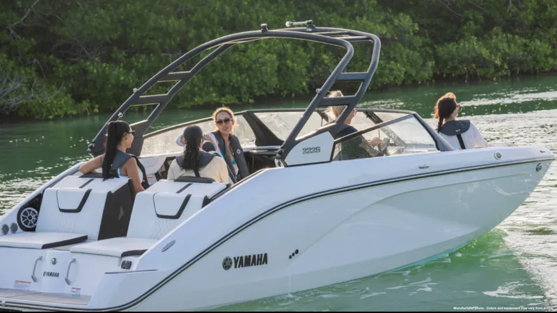 Slide: The Image of Yamaha 222S 2025 - 3