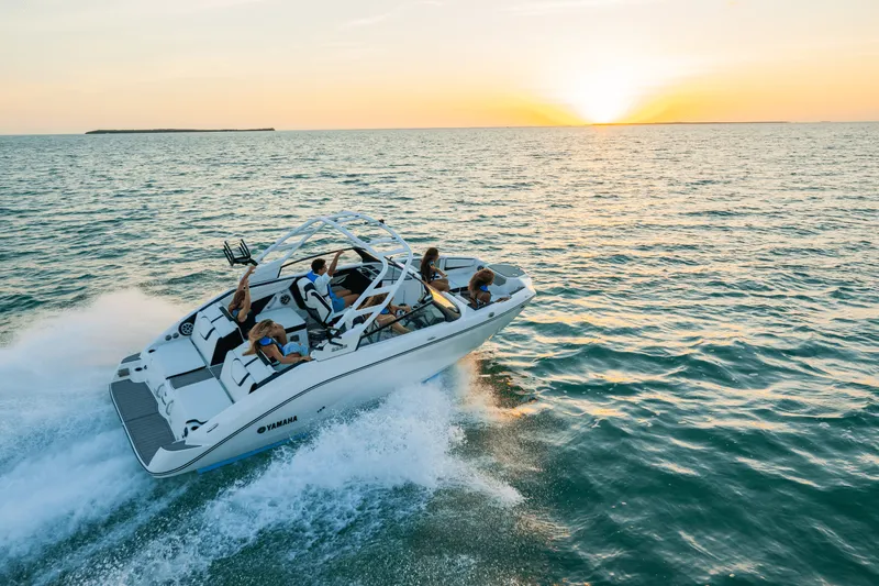 Slide: The Image of Yamaha 222S 2025 - 38