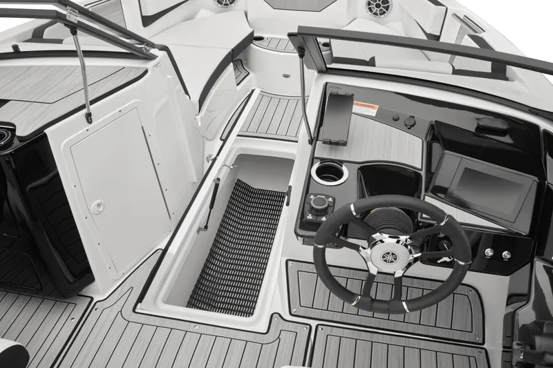 Slide: The Image of Yamaha 222S 2025 - 49