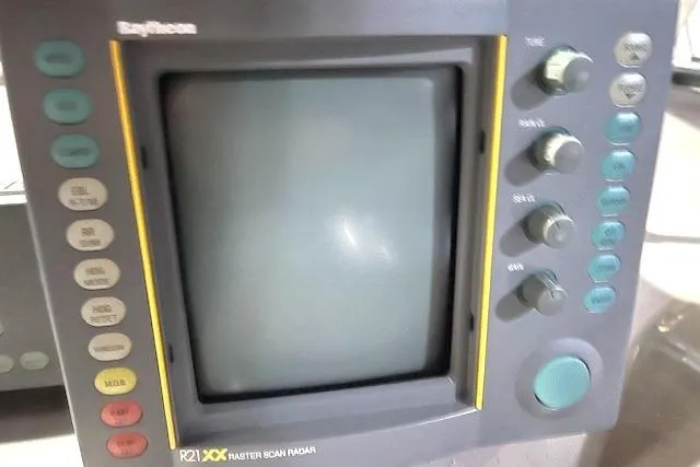 Slide: The Image of Radar display panel on a 1997 Carver 350 Mariner boat. - 10