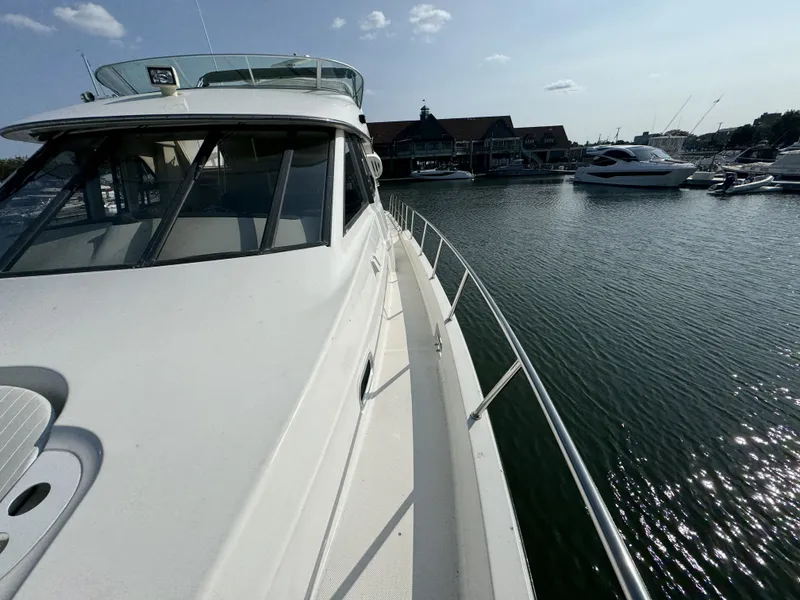 Slide: The Image of Bayliner 5288 PILOTHOUSE MOTORHOUSE 2000 - 10