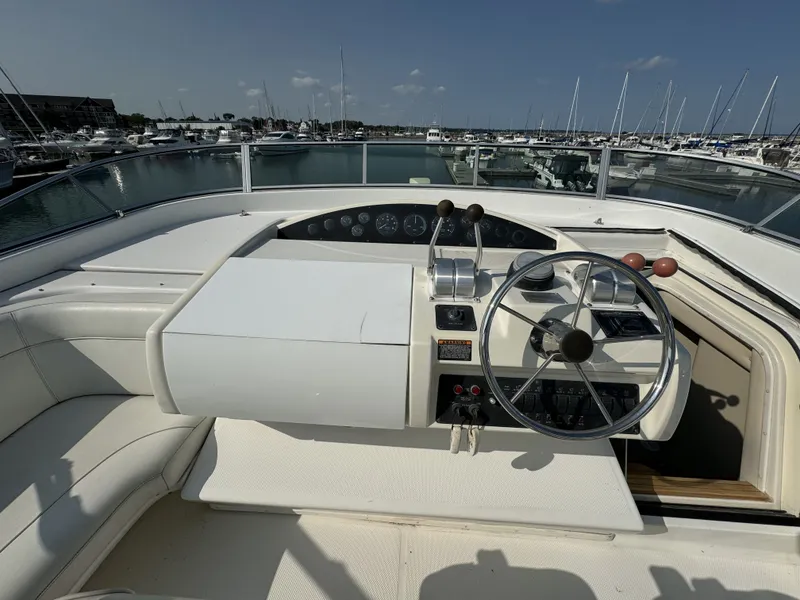 Slide: The Image of Bayliner 5288 PILOTHOUSE MOTORHOUSE 2000 - 15