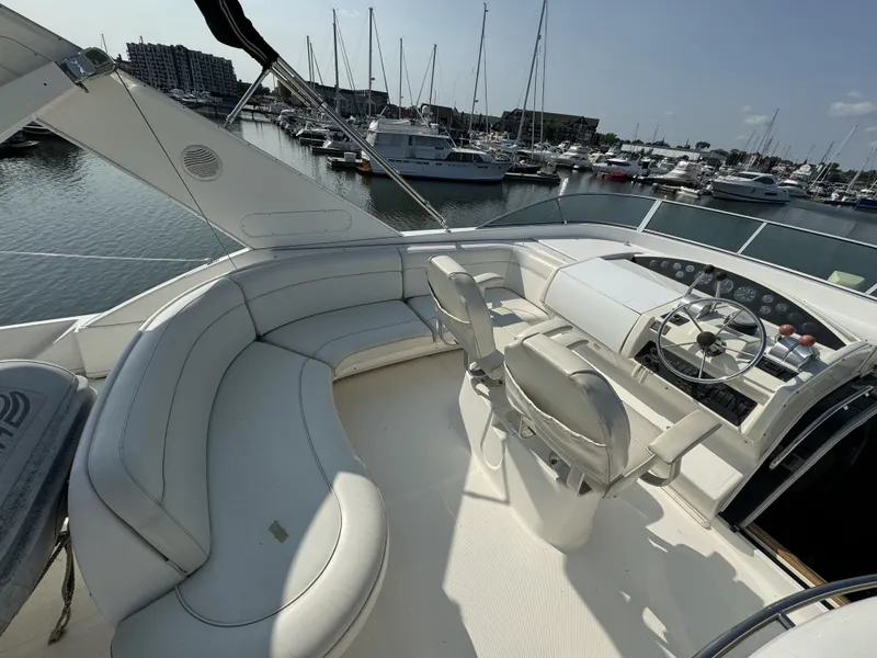 Slide: The Image of Bayliner 5288 PILOTHOUSE MOTORHOUSE 2000 - 16