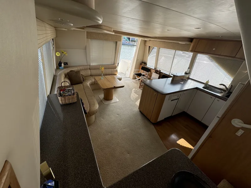 Slide: The Image of Bayliner 5288 PILOTHOUSE MOTORHOUSE 2000 - 21