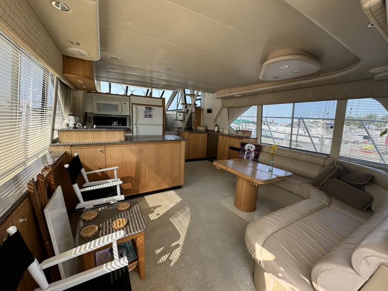Slide: The Image of Bayliner 5288 PILOTHOUSE MOTORHOUSE 2000 - 23