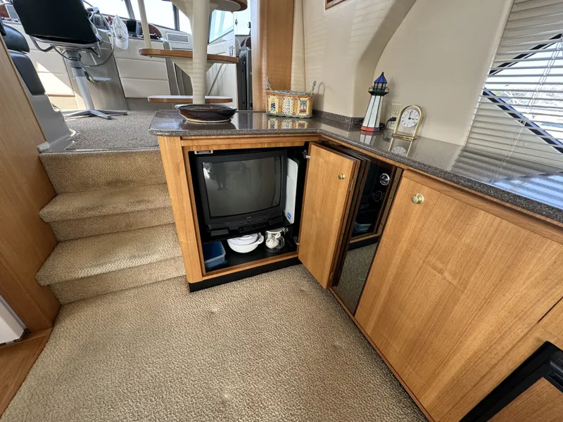 Slide: The Image of Bayliner 5288 PILOTHOUSE MOTORHOUSE 2000 - 24