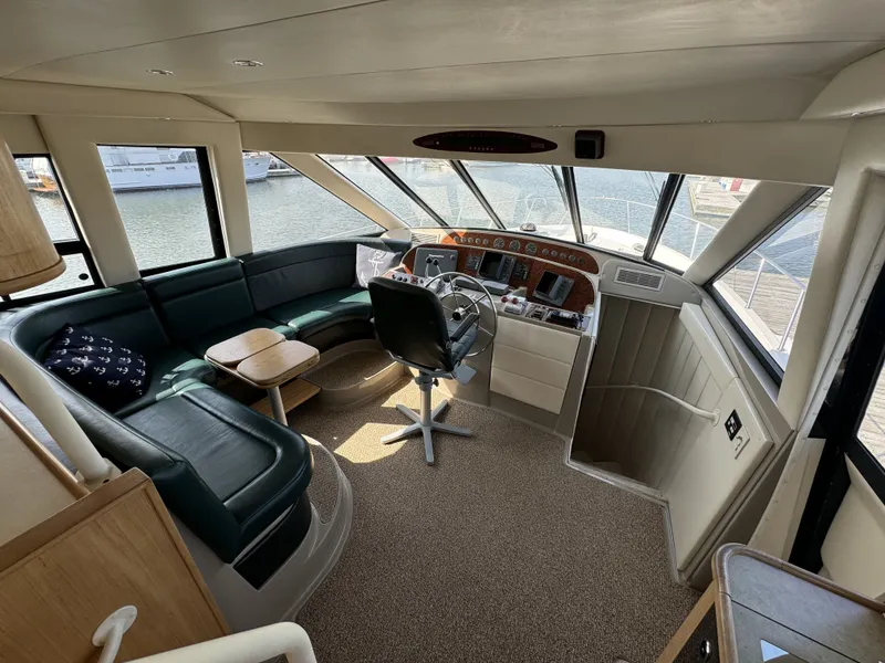 Slide: The Image of Bayliner 5288 PILOTHOUSE MOTORHOUSE 2000 - 26