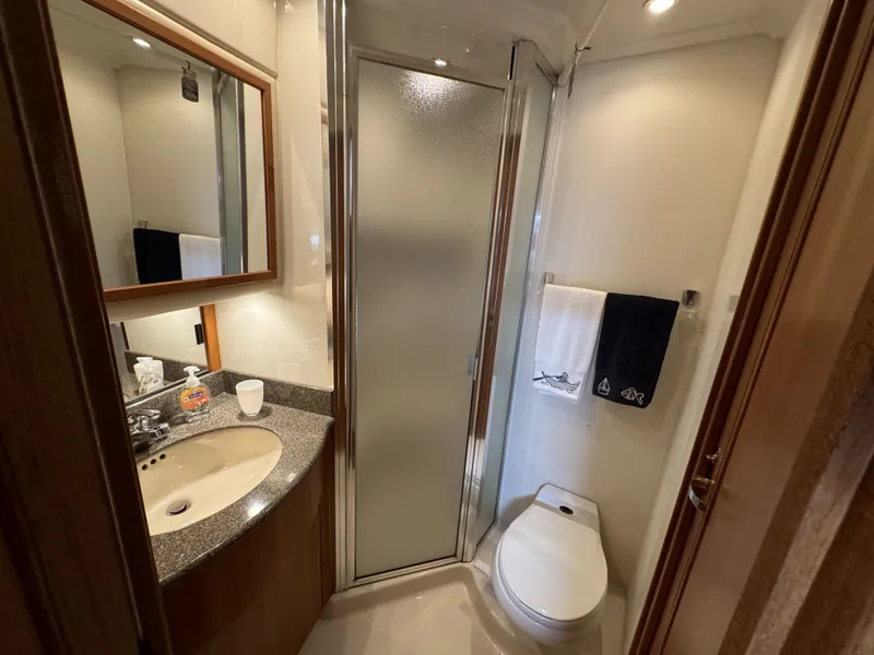 Slide: The Image of Bayliner 5288 PILOTHOUSE MOTORHOUSE 2000 - 37