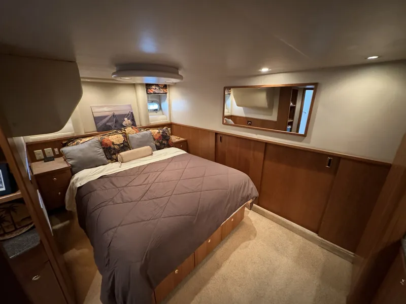 Slide: The Image of Bayliner 5288 PILOTHOUSE MOTORHOUSE 2000 - 42