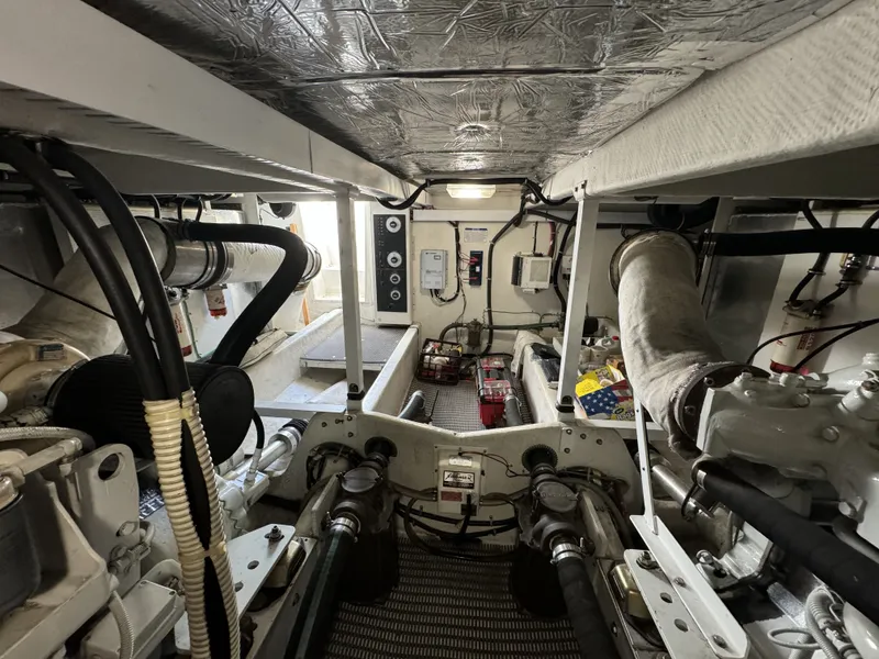 Slide: The Image of Bayliner 5288 PILOTHOUSE MOTORHOUSE 2000 - 48