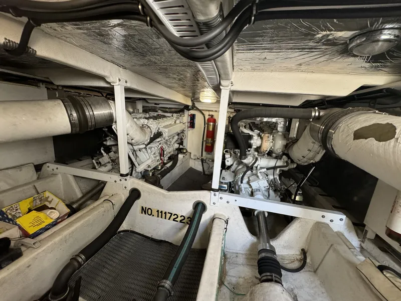Slide: The Image of Bayliner 5288 PILOTHOUSE MOTORHOUSE 2000 - 50