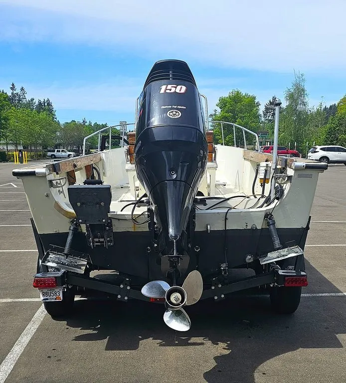 Slide: The Image of Boston Whaler 20 Outrage 1987 - 3