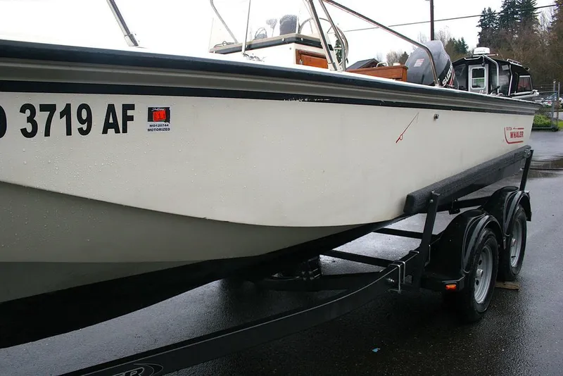 Slide: The Image of Boston Whaler 20 Outrage 1987 - 9