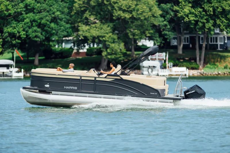Slide: The Image of Harris Cruiser 230 2025 - 2