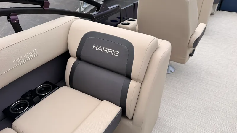 Slide: The Image of Harris 230 Cruiser 2025 - 50