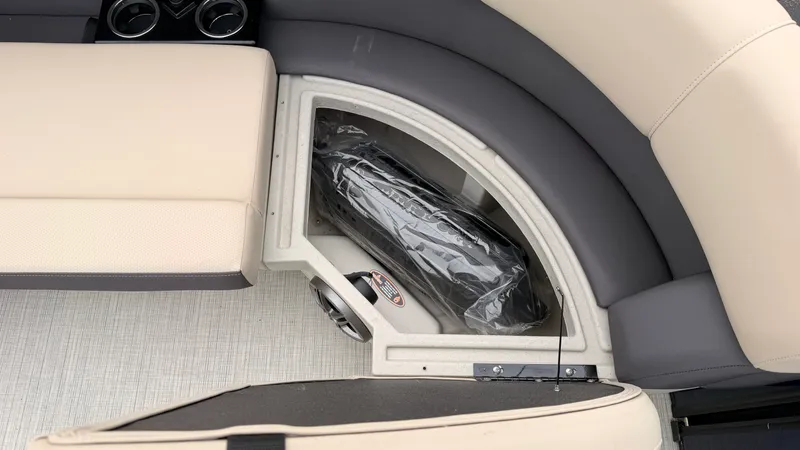 Slide: The Image of Harris 230 Cruiser 2025 - 21