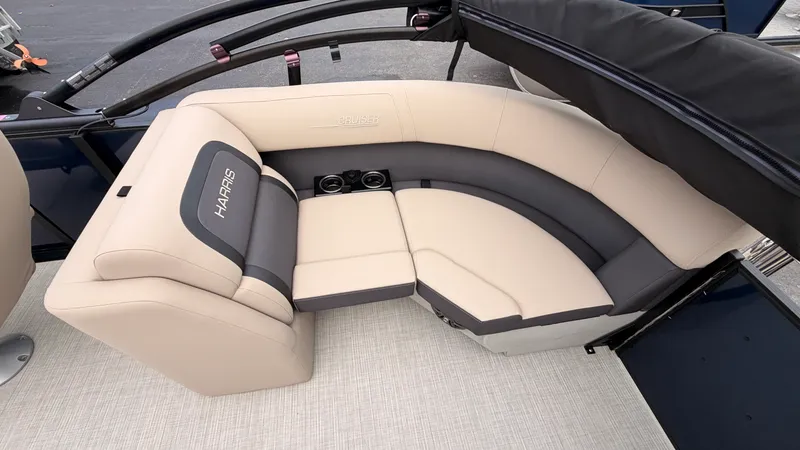 Slide: The Image of Harris 230 Cruiser 2025 - 52