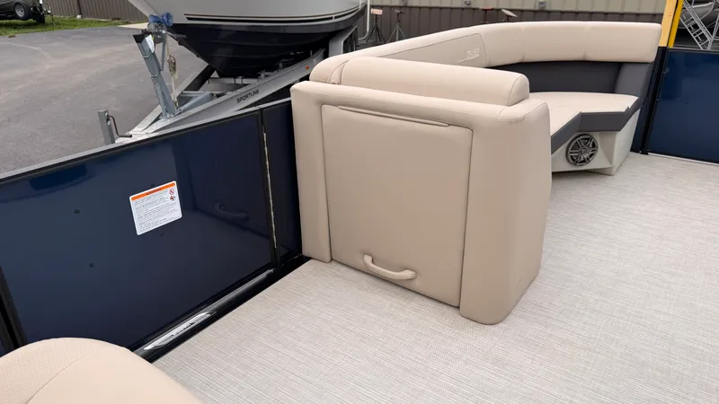 Slide: The Image of Harris 230 Cruiser 2025 - 27