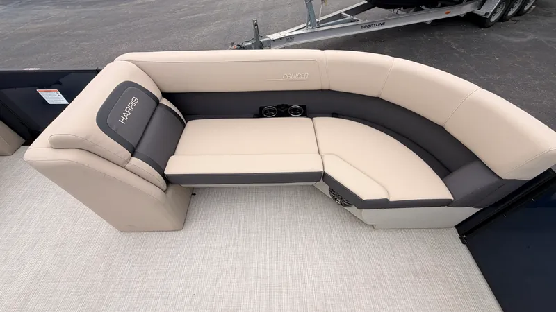 Slide: The Image of Harris 230 Cruiser 2025 - 19
