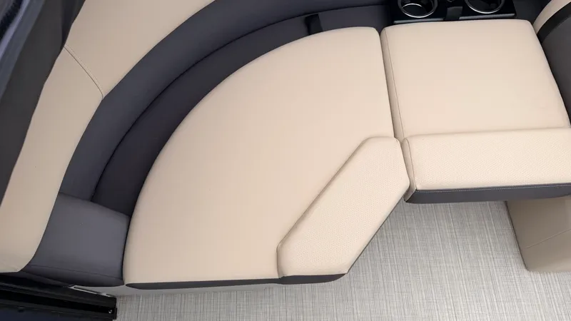 Slide: The Image of Harris 230 Cruiser 2025 - 47