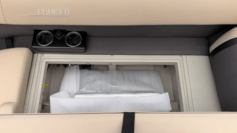 Slide: The Image of Harris 230 Cruiser 2025 - 18
