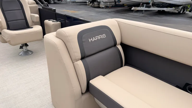 Slide: The Image of Harris 230 Cruiser 2025 - 24