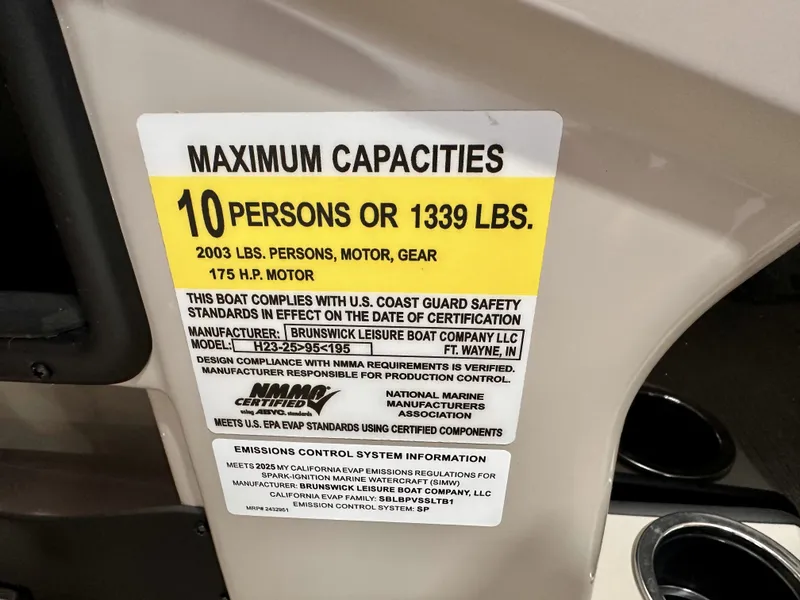 Slide: The Image of Harris 230 Cruiser 2025 - 10